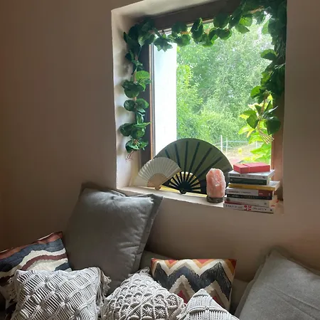 Hostel The Ozorian & Glamping *
